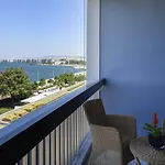 Makedonia Palace