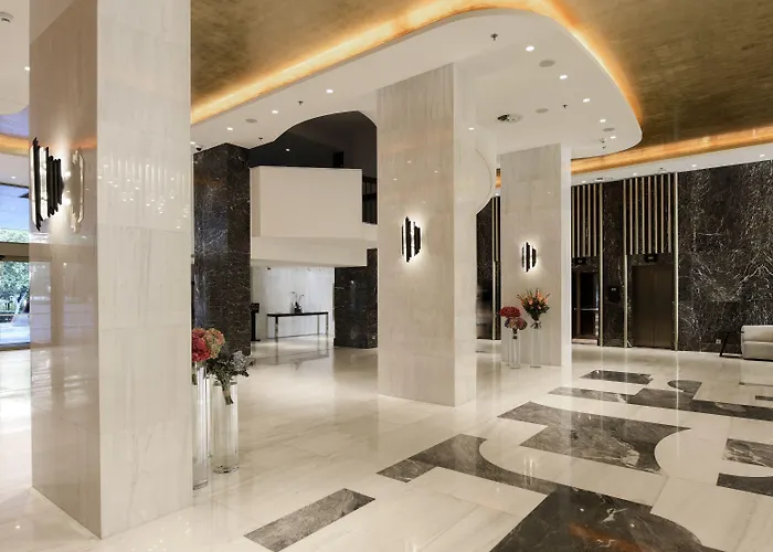 麦卡德尼娜皇宫酒店 酒店 5*