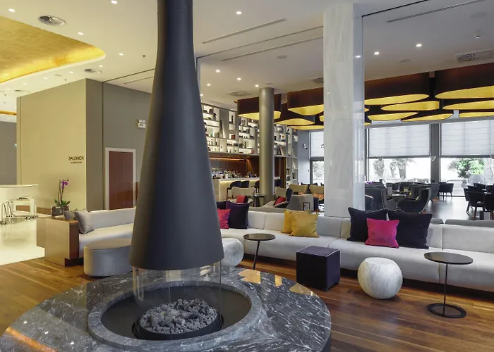 麦卡德尼娜皇宫酒店 5*