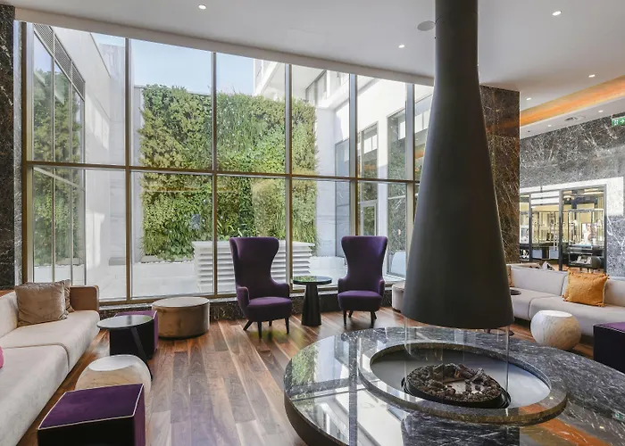 Makedonia Palace